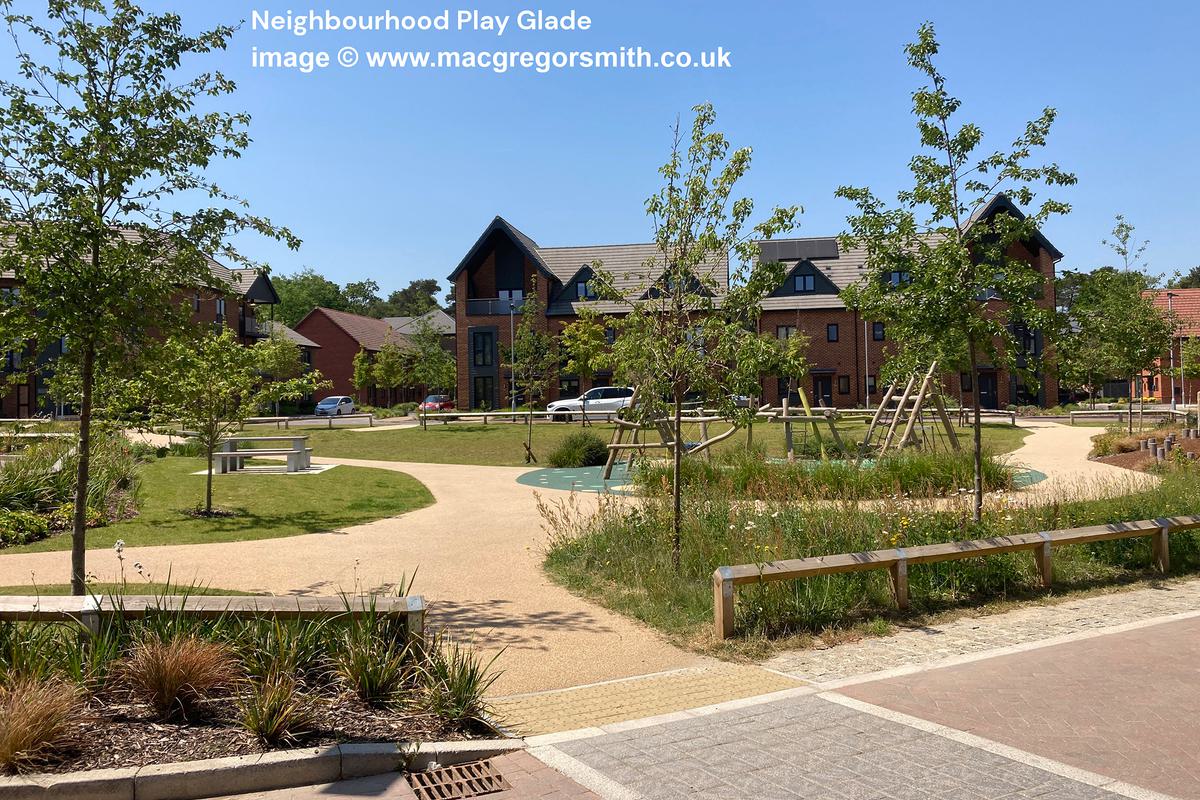 Bucklers Park, Crowthorne. Neighbourhood play glade. Image ©️ www.macgregorsmith.co.uk